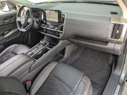 Used 2022 Nissan Pathfinder Platinum w/ Cargo Package image 42