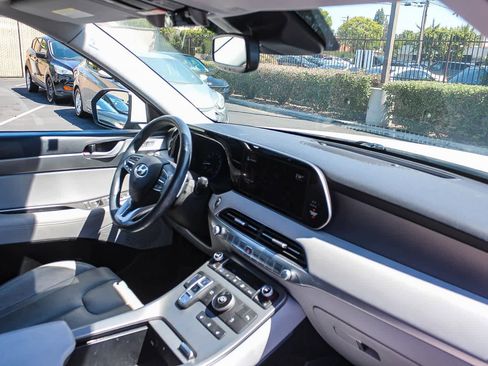 Used 2022 Hyundai Palisade SEL w/ Premium Package FWD image 21