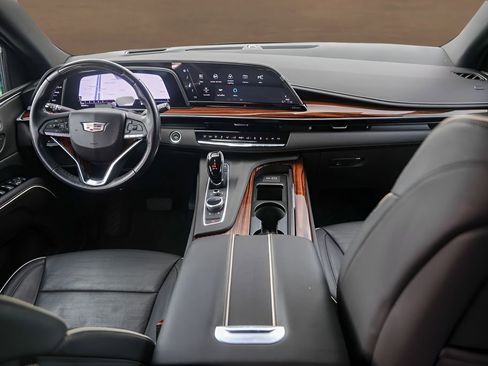 Certified 2022 Cadillac Escalade ESV Premium Luxury AWD/4WD image 28