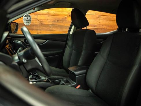 Used 2021 Nissan Rogue Sport S FWD image 9