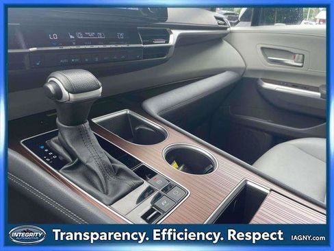 Certified 2024 Toyota Sienna XLE w/ XLE Plus Package AWD/4WD image 31