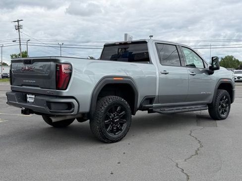 Used 2024 GMC Sierra 2500 AT4 w/ AT4 Preferred Package AWD/4WD image 7