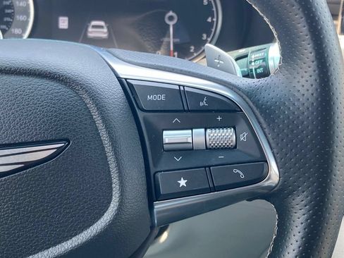 Used 2025 Genesis G70 2.5T AWD/4WD image 16