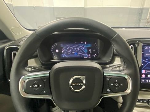 Used 2026 Volvo XC40 B5 Plus AWD/4WD image 15