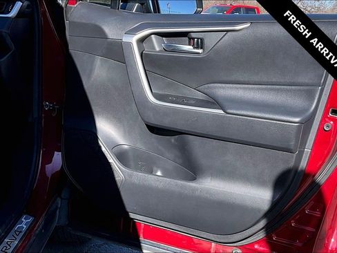 Used 2021 Toyota RAV4 XLE image 26