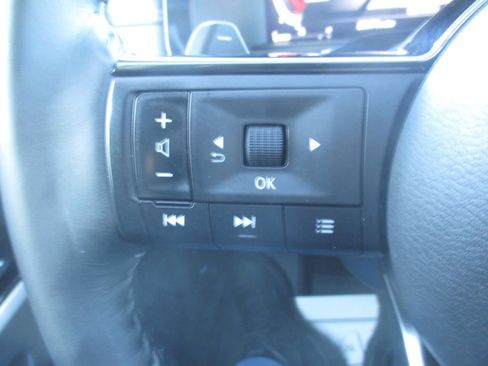 Used 2024 Nissan Pathfinder Platinum w/ Cargo Package image 15