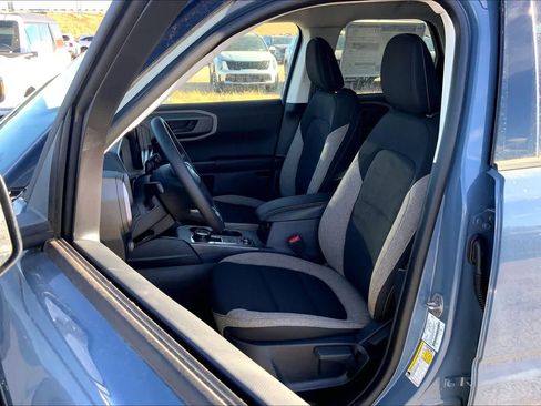 New 2025 Ford Bronco Outer Banks image 9