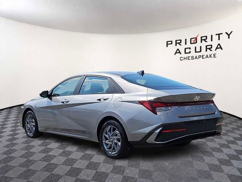 Used 2024 Hyundai Elantra SEL FWD image 6