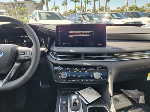 New 2026 INFINITI QX60 Luxe FWD image 12