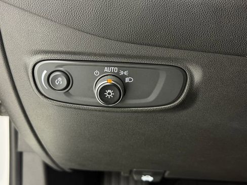 Used 2022 Chevrolet Equinox LT AWD/4WD image 9