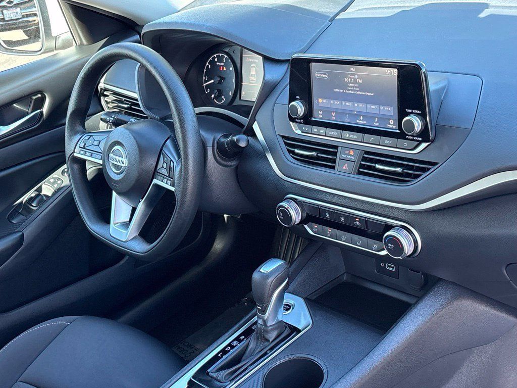 Certified 2021 Nissan Altima 2.5 S FWD image 29