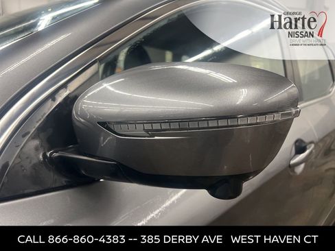 Used 2019 Nissan Rogue Sport SL image 9