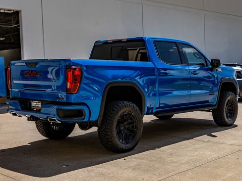 Used 2022 GMC Sierra 1500 AT4 w/ AT4 Preferred Package AWD/4WD image 9