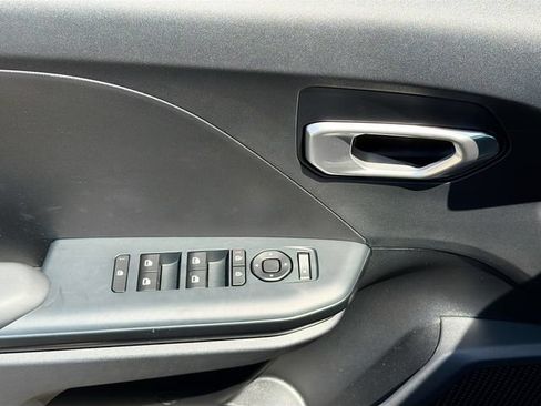 New 2026 Kia K4 FWD image 17