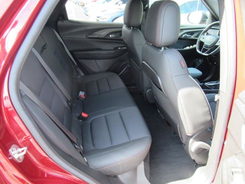 Used 2023 Chevrolet TrailBlazer RS w/ Sun and Liftgate Package FWD image 31