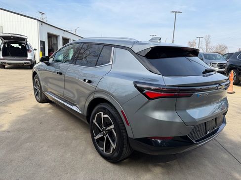 Used 2025 Chevrolet Equinox EV LT w/ Convenience Package image 28