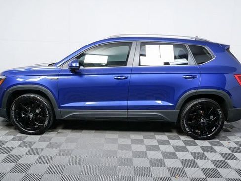 Certified 2023 Volkswagen Taos SE w/ Black Wheel Package image 20