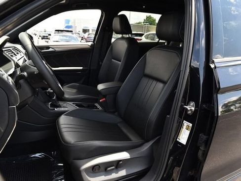 Used 2023 Volkswagen Tiguan SE R-Line FWD image 18