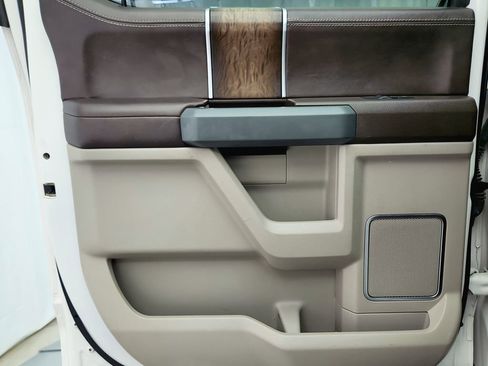 Used 2019 Ford F150 Limited image 30