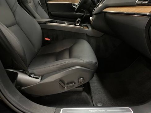 Used 2024 Volvo XC90 T8 Plus w/ Protection Package Premier AWD/4WD image 93