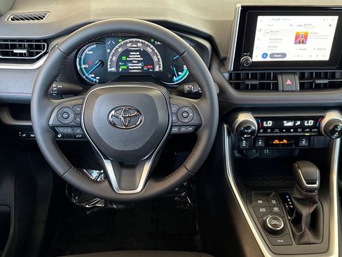 New 2025 Toyota RAV4 SE image 13