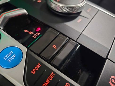 Certified 2025 BMW i4 xDrive40i w/ Premium Package image 25