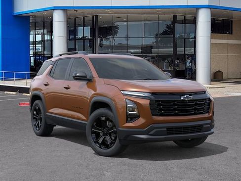 New 2027 Chevrolet Equinox LT w/ Convenience Package II FWD image 7