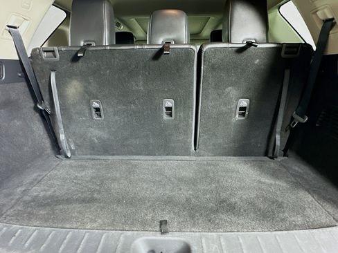 Used 2022 Nissan Pathfinder SL w/ SL Premium Package image 31