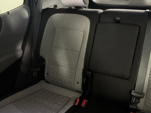 Used 2024 Chevrolet Equinox LS w/ LS Convenience Package image 18