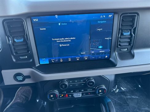 Used 2023 Ford Bronco Wildtrak image 22