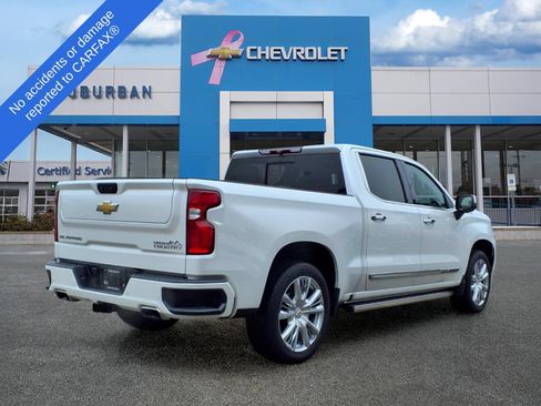 Used 2022 Chevrolet Silverado 1500 High Country w/ High Country Premium Package AWD/4WD image 4