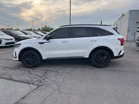 Used 2023 Kia Sorento SX AWD/4WD image 3