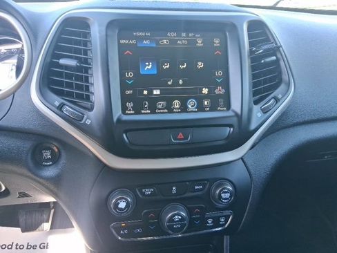 Used 2016 Jeep Cherokee Limited AWD/4WD image 18