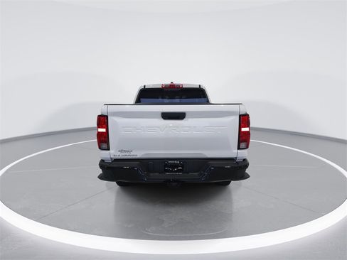 Used 2024 Chevrolet Colorado W/T w/ Safety Package image 7