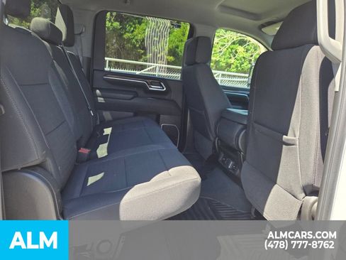 Used 2025 Chevrolet Silverado 2500 LT w/ Convenience Package AWD/4WD image 17
