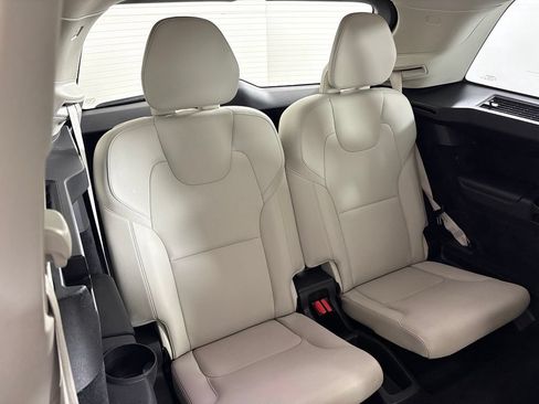 Used 2023 Volvo XC90 B6 Plus w/ Protection Package Premier AWD/4WD image 38