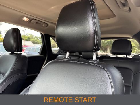 Used 2020 Ford Escape SEL FWD image 6