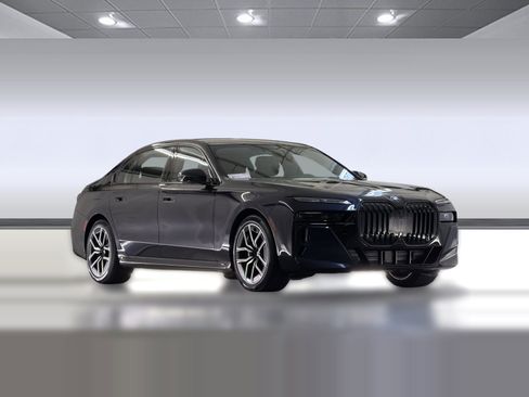 New 2026 BMW 760i xDrive w/ Executive Package AWD/4WD image 6