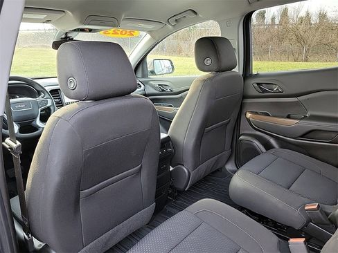 Used 2023 GMC Acadia SLE w/ Driver Convenience Package image 13