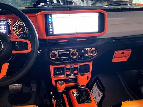 Used 2024 Jeep Wrangler Sport S image 6