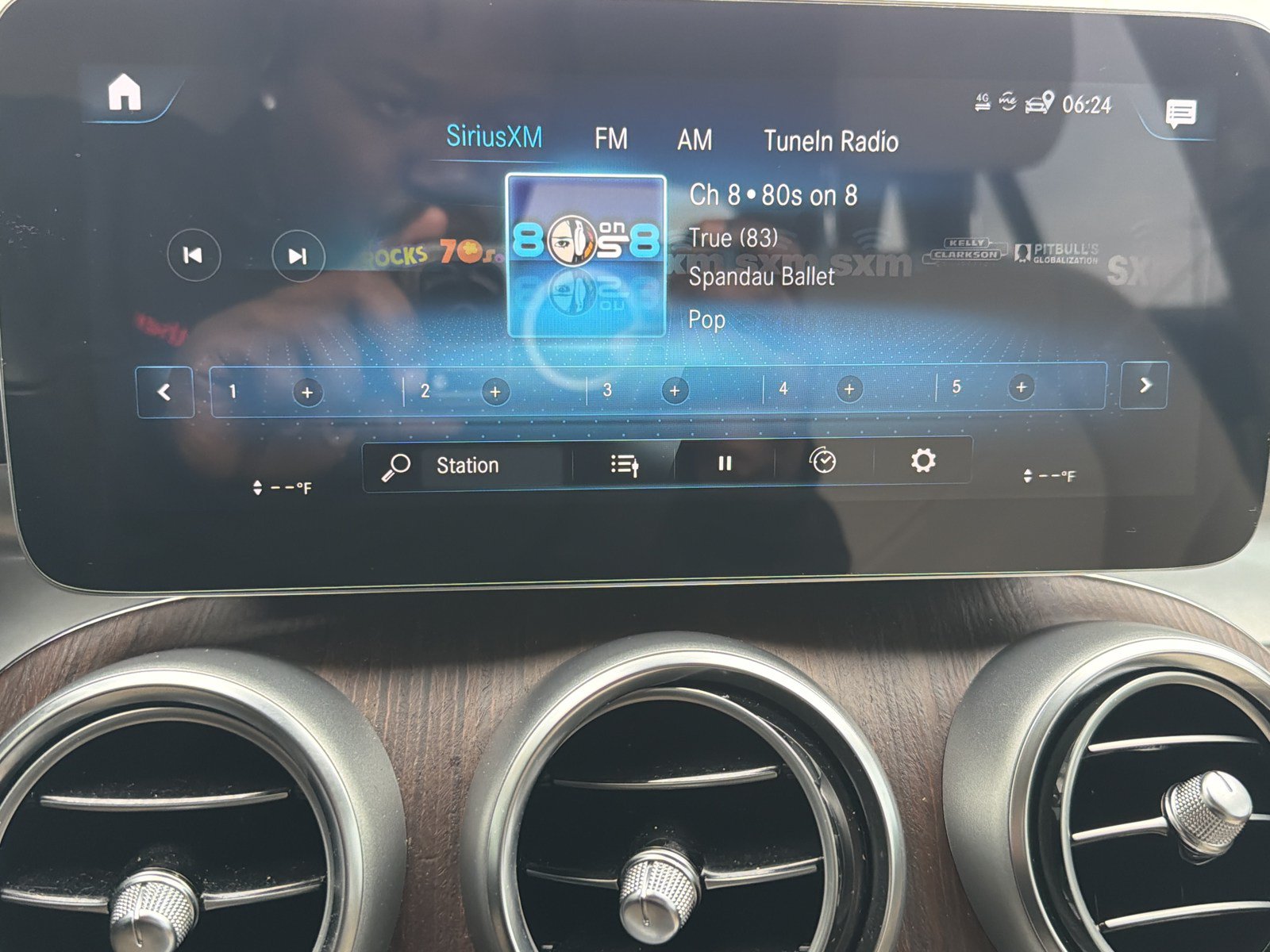 Used 2022 Mercedes-Benz GLC 300 4MATIC image 14