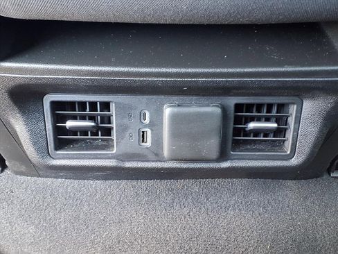 Used 2024 GMC Sierra 1500 SLE image 16