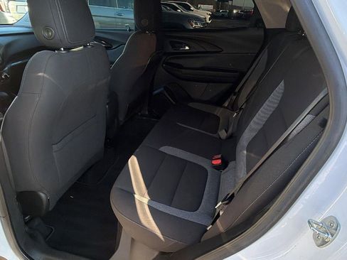 Used 2023 Chevrolet TrailBlazer LT FWD image 19
