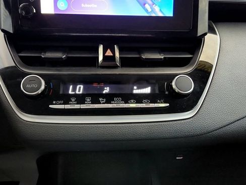 Used 2024 Toyota Corolla LE FWD image 30