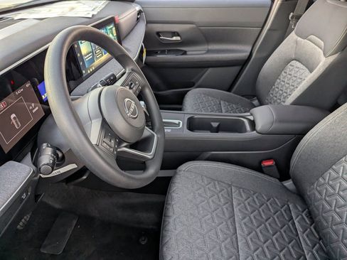New 2026 Nissan Kicks SV w/ SV Premium Package FWD image 16