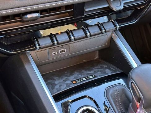 Certified 2024 Chevrolet Colorado LT w/ LT Convenience Package II image 30