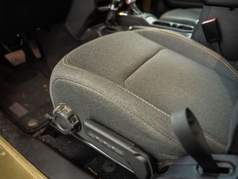 Used 2026 Jeep Wrangler Sport AWD/4WD image 36