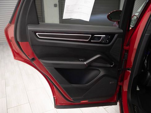 Used 2021 Porsche Cayenne GTS AWD/4WD image 16