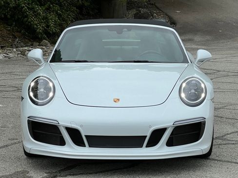 Certified 2019 Porsche 911 Targa 4 AWD/4WD image 7
