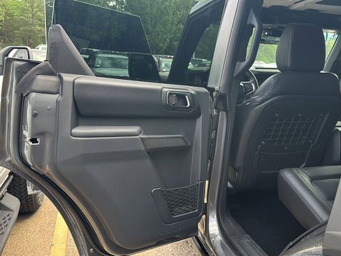 New 2025 Ford Bronco Badlands w/ Sasquatch Package AWD/4WD image 18